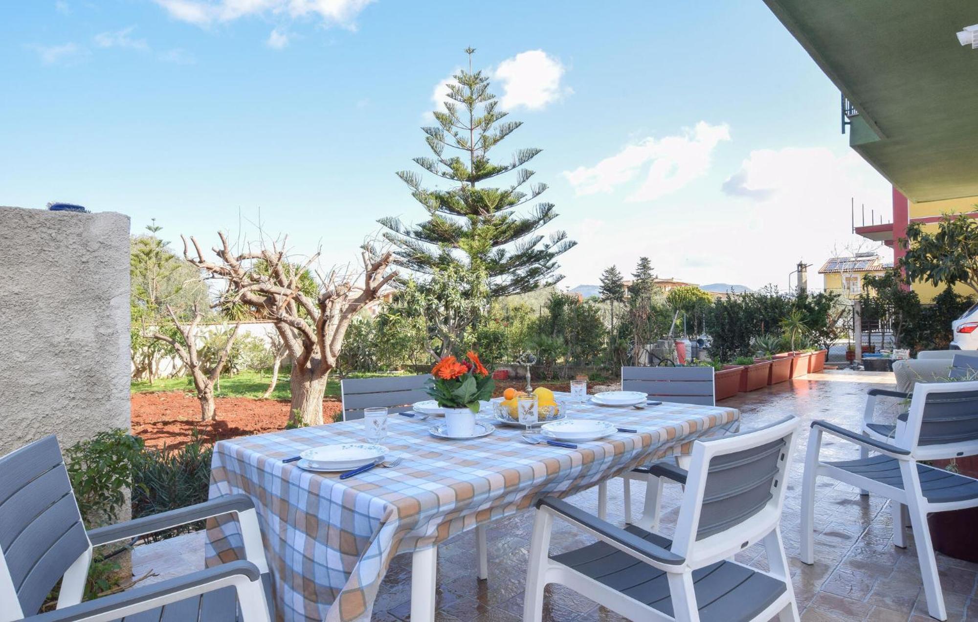 Appartement 2 Bedroom Stunning In *